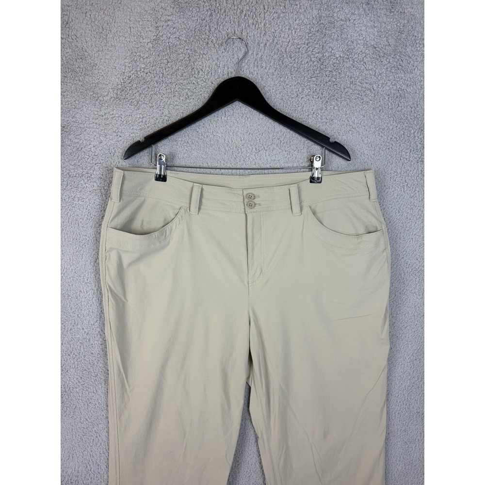 Eddie Bauer Pants Womens 18W Beige Nylon Stretch Capri Lightweight Travel Casual